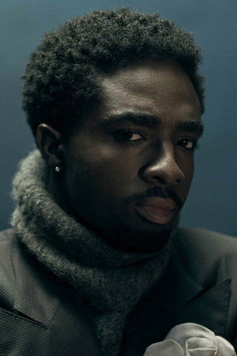 Калеб Маклафлин - фото 2